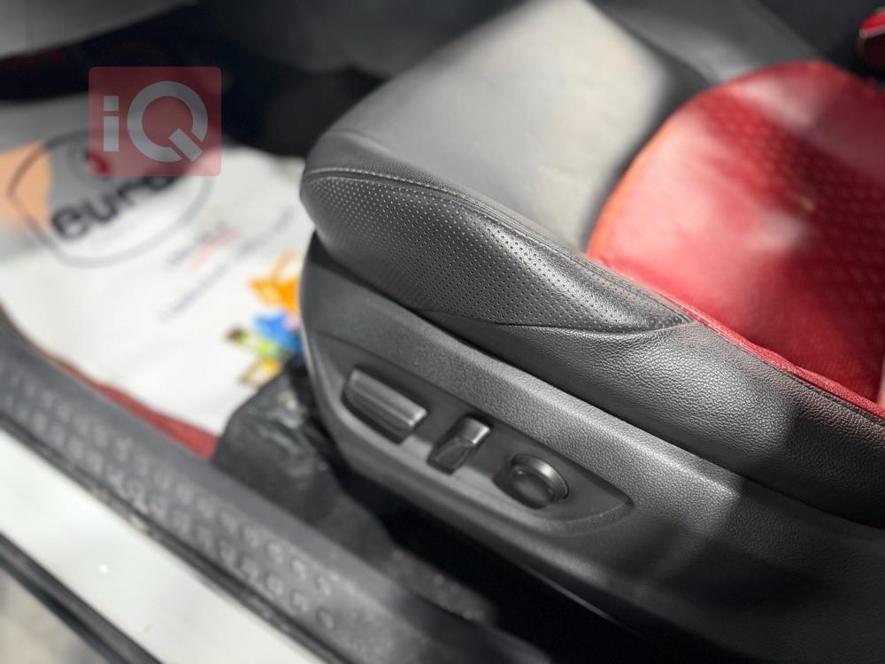 تويوتا سي اتش ار